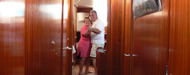 Sweethearts Enjoy A Dance