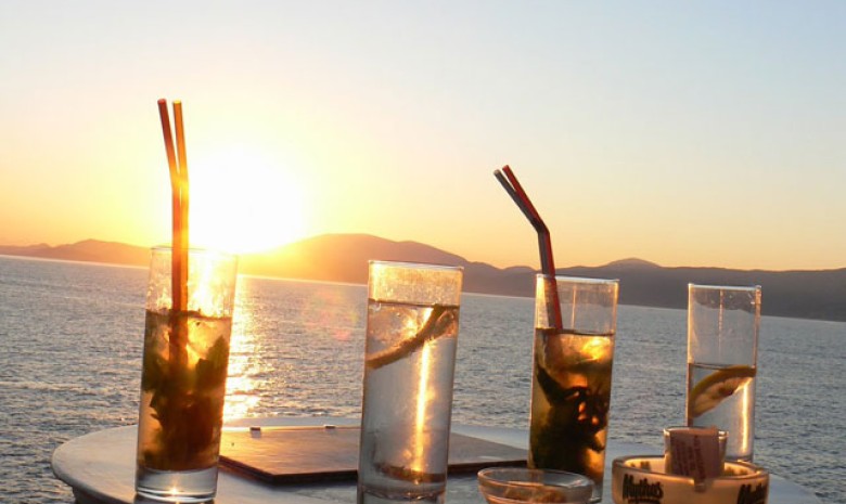 Mojitos & A Sunset In Hydra